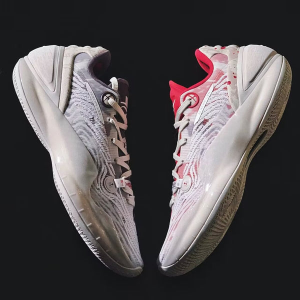 Xtep JLIN 5 Versatile (Mismatch Colorway) Xtep JLIN 5 Versatile (Mismatch Colorway)
