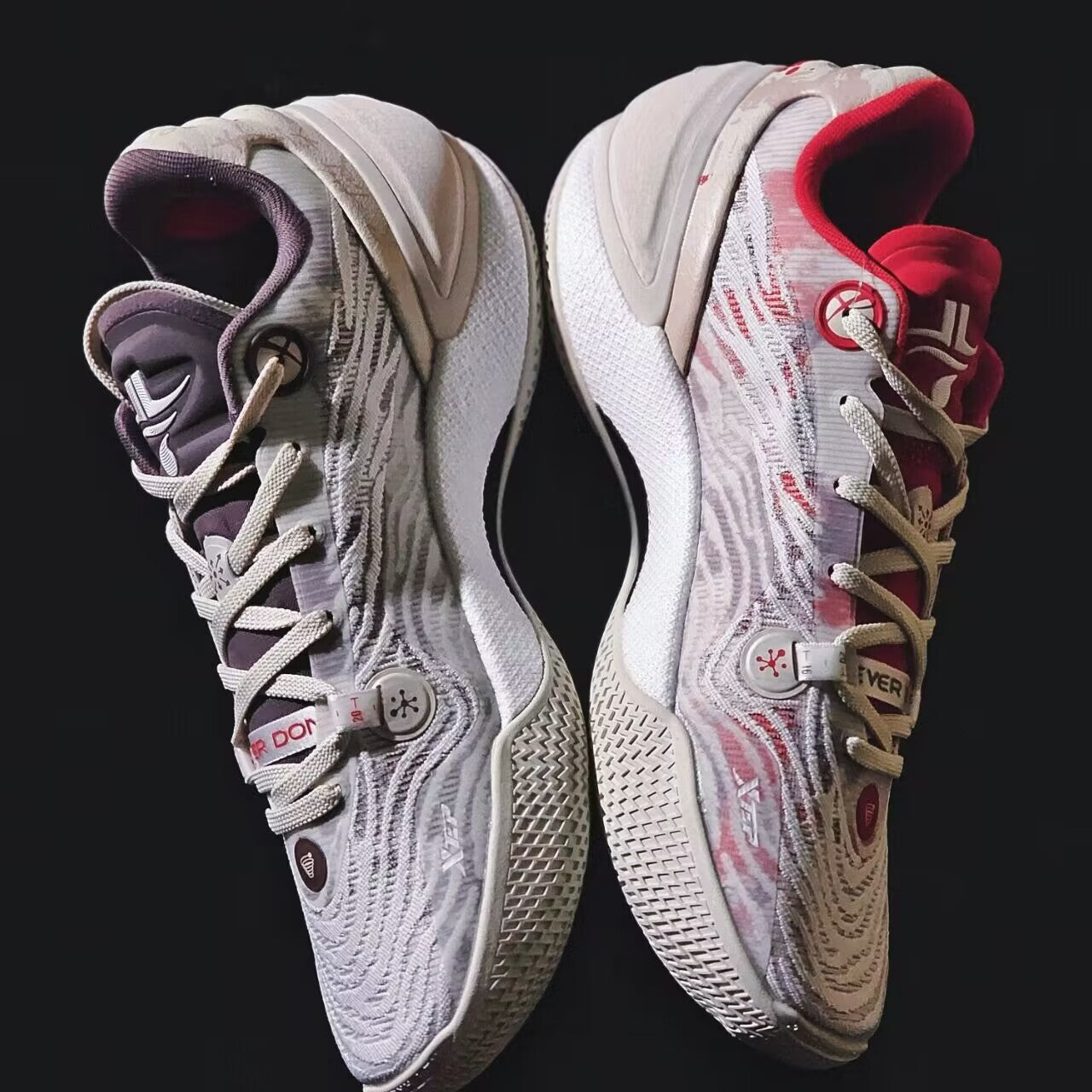 Xtep JLIN 5 Versatile (Mismatch Colorway) – Famujisneaker